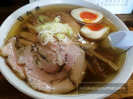 【佐野】”青竹手打ちラーメン日向屋 ” あしかがフラワーパークにも近い行列必至の店 ★★★+