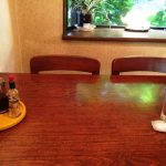 レストランゆり浅間台店のテーブル席