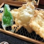 例幣使そば 荒川屋の粗挽き蕎麦 天ぷら付玄粒・くろの天ぷら