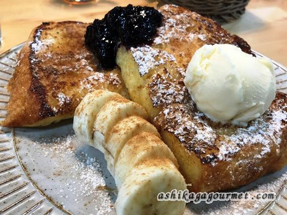 カフェ・ラボ・ハマダのフレンチトーストのアップ