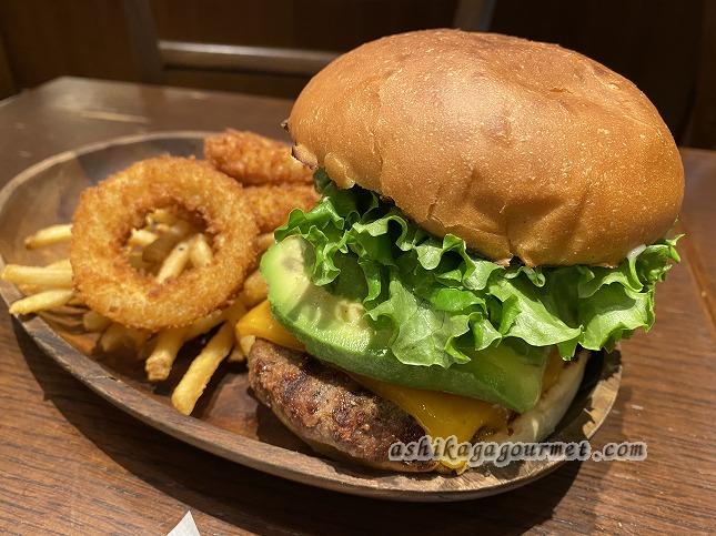 【佐野】本格派のハワイアンハンバーガー!”クアアイナ” 佐野プレミアムアウトレット店  ★★★★